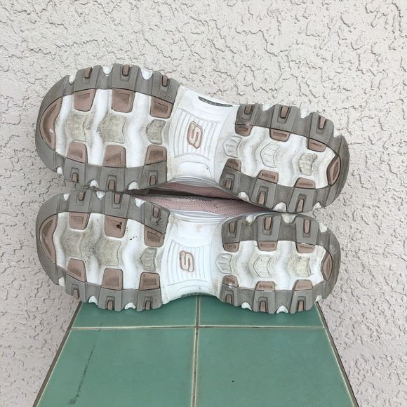 Skechers D' Lites Blossoms Tennis Shoes Womens 9.5 Pink Embroidered Flowers - Picture 7 of 8